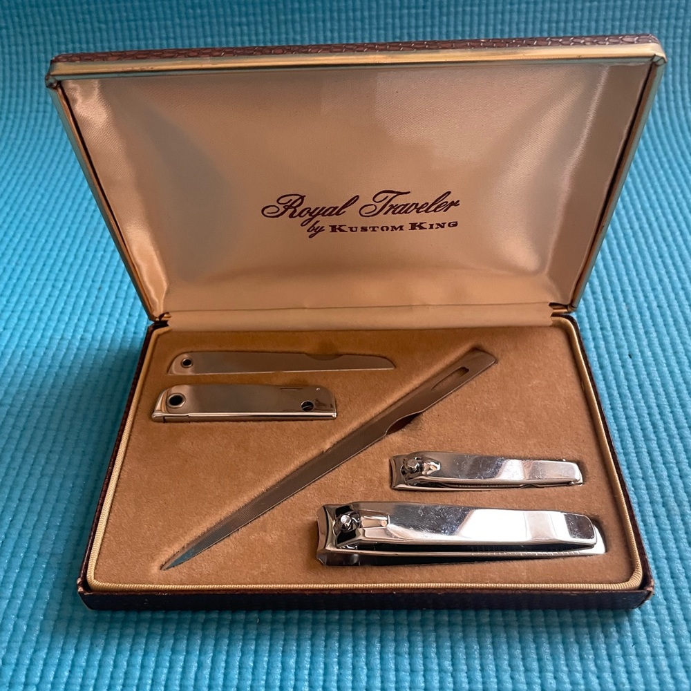 Vintage travel set